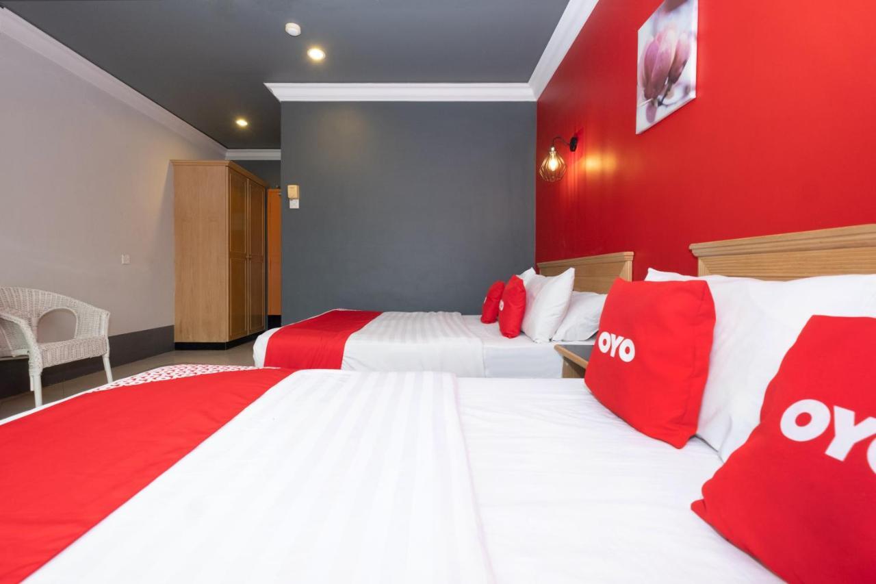 Oyo 90050 V Hotel Teluk Intan Bagian luar foto